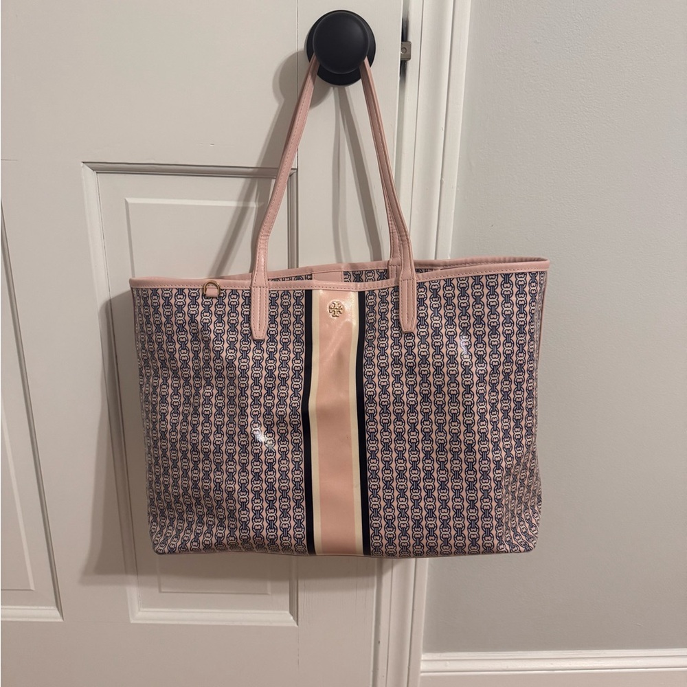 Tory Burch Gemini Link Tote in Pink and Black